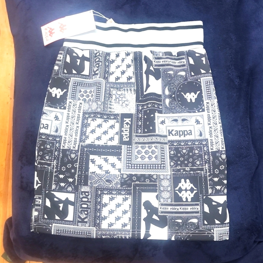 KAPPA NWT skirt M 50% off!